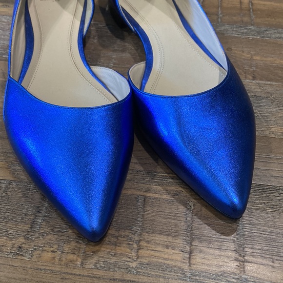 Marc Fisher LTD Sunny 5 - d’Orsay Blue Metallic Flats NWOT - Picture 4 of 7